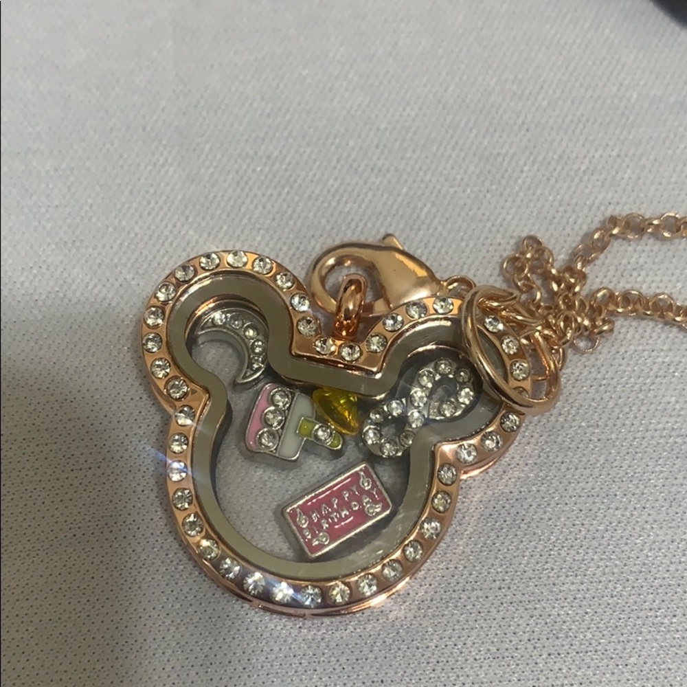 Floating Necklace - Picture 5 of 16
